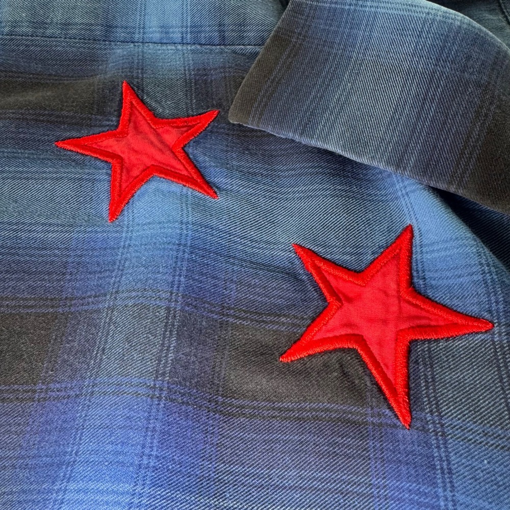 Givenchy Paris Blue Plaid Red Star Embroidered Shirt 41 17F 6010 335 Mens - Picture 9 of 10